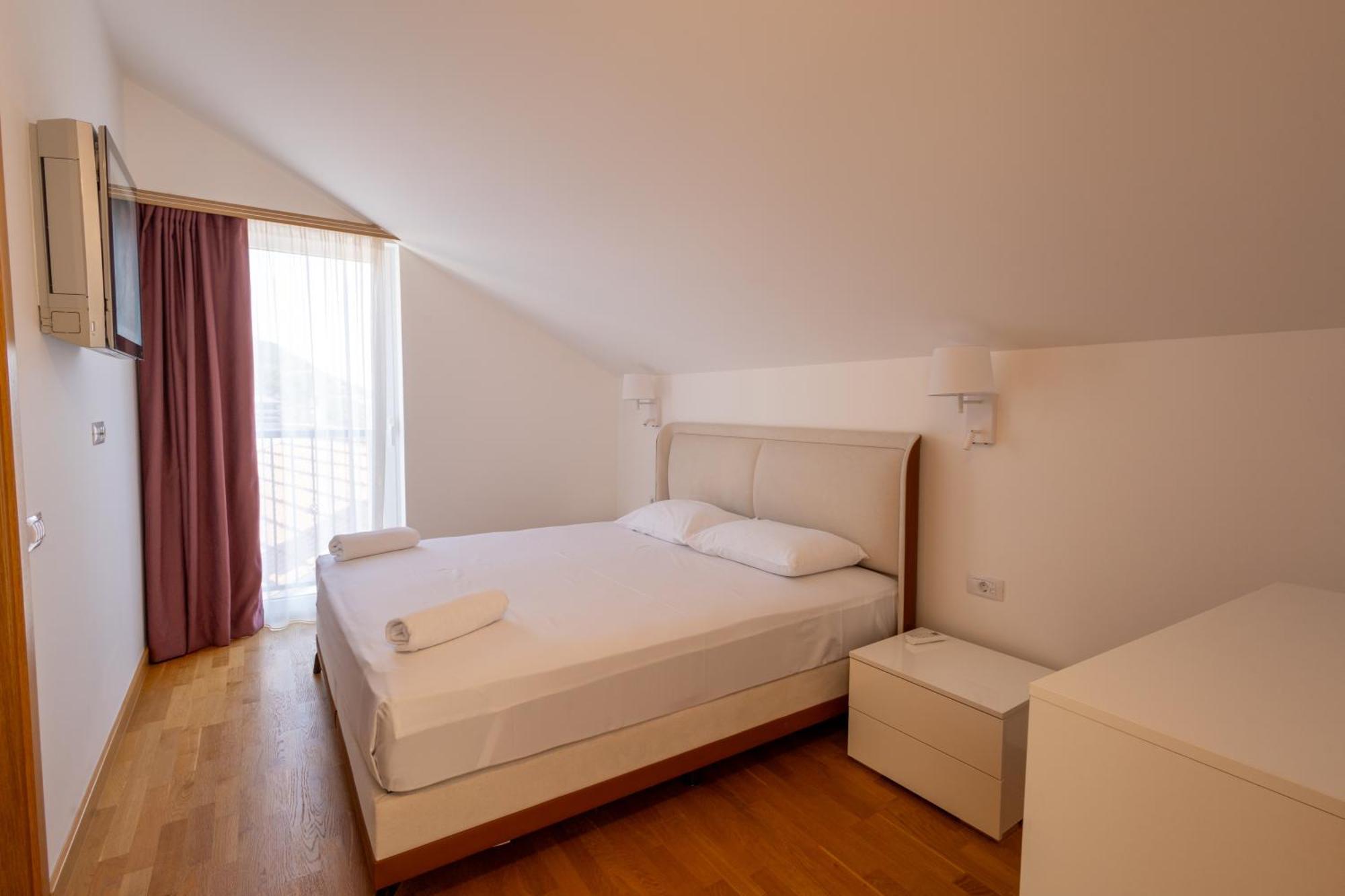 Panorama Bay Luxury Apartments Kotor Exterior photo